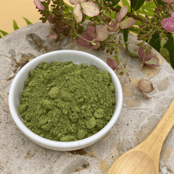 Premium green vein kratom powder